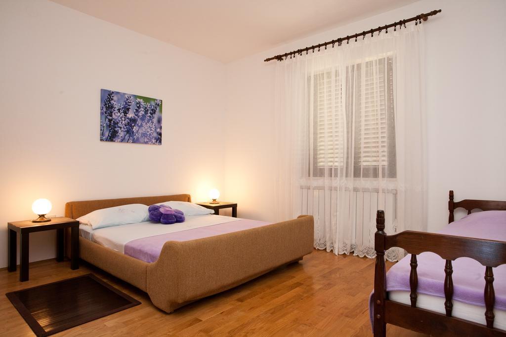 Apartment Milka Krk Town Exteriér fotografie